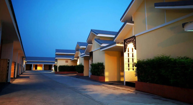 Roses Hua Hin Hotel