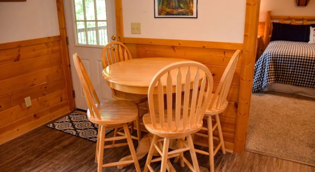 GRANDMOTHER'S - 4 Br Cabin