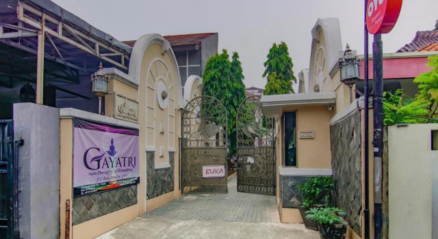 Hotel O Gayatri Residence