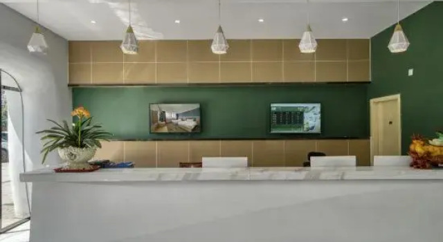 Heng 8 Chain Hotel (Tonglu Xuesheng Road), Rezerwuj Hotel Hotele i noclegi w Tonglu, Hotel
