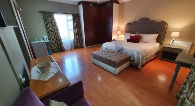 Номер Standard с балконом и с красивым видом из окна Alabaster Luxe Villa