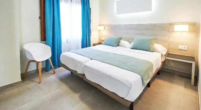 Люкс c 1 комнатой с балконом Suite Hotel Montana Club