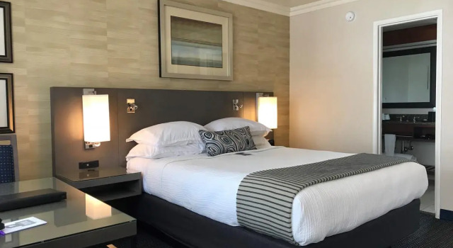 Run of House West Beach Inn, a Coast Hotel