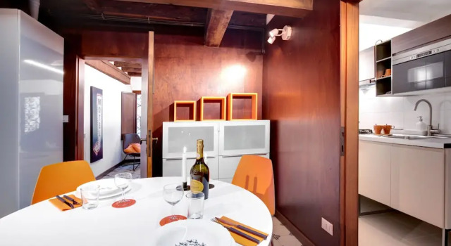 Venice Apartment overlooking Grand Canal