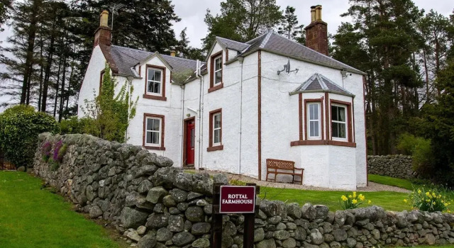 Rottal Farmhouse, Prenota Hotel Alyth Perthshire