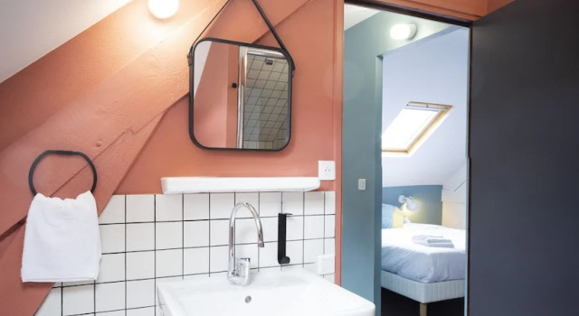 Двухместный номер Comfort Hostel La Maison Montreau