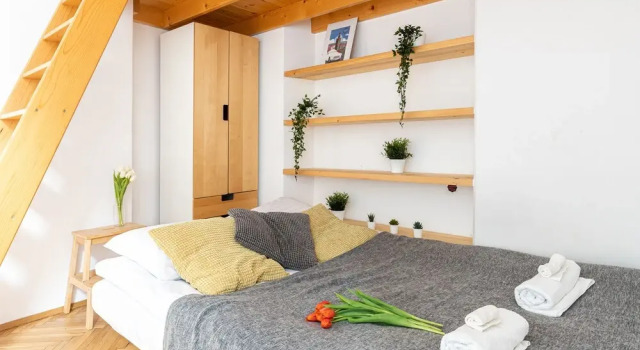 WS 3-Bedroom Old Town Apartment, Забронировать Апартаменты/квартира Апартаменты Кракова, рядом с Church of the Holy Apostles Peter and Paul, Апартаменты/квартира