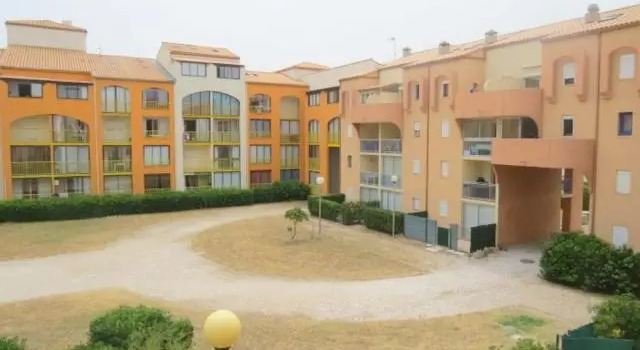 Coquet T2 coin nuit accès direct plage - vue mer - parking privé 5CMER48C, Book Hotel Hoteller i Corbières med parkering, Parkering