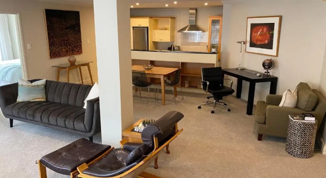 West End Precinct 2 Bedroom Apartment close to walkway and ocean, Buchen Sie Ferienwohnung Apartments in Taranaki, Ferienwohnung