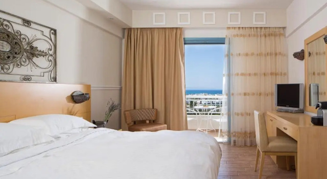 Двухместный номер Standard с видом на море Lagos Mare Hotel