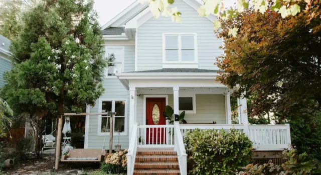 Коттедж Home With Outdoor Oasis in Downtown Raleigh!