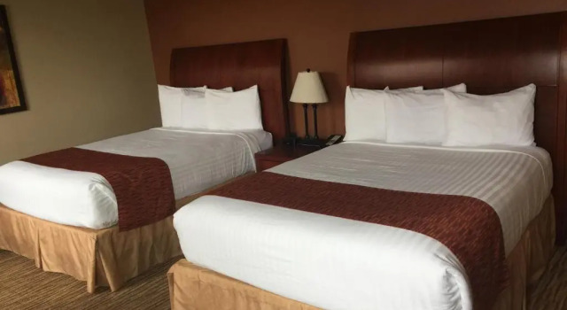 Четырёхместный номер Standard Cobblestone Inn & Suites - Newton