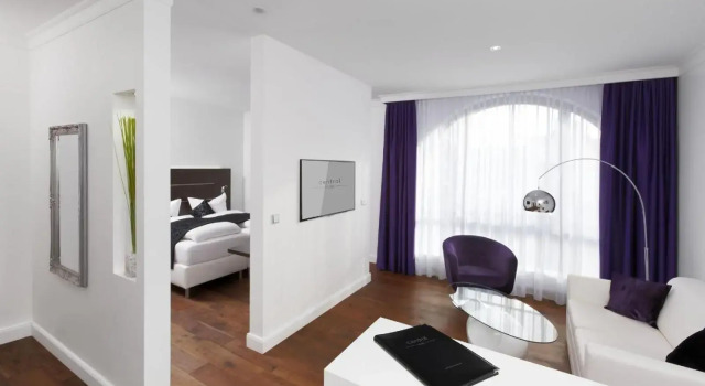 Central Hotel