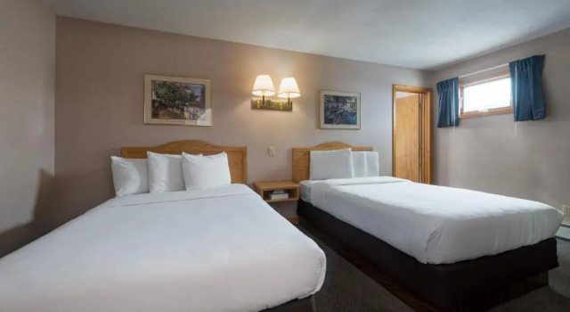 Номер Standard с 2 комнатами Adirondack Retreat Inn & Suites