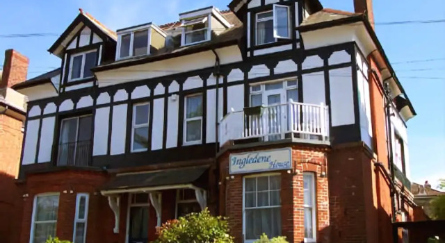 Ingledene Guest House, Boek Pension Hotels in Merseyside met zwembad, Zwembad