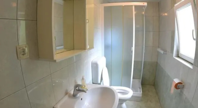 Rooms Marijana, Varaa Hotelli Hotellit Kvarner Islands uima-altaalla, Uima-allas