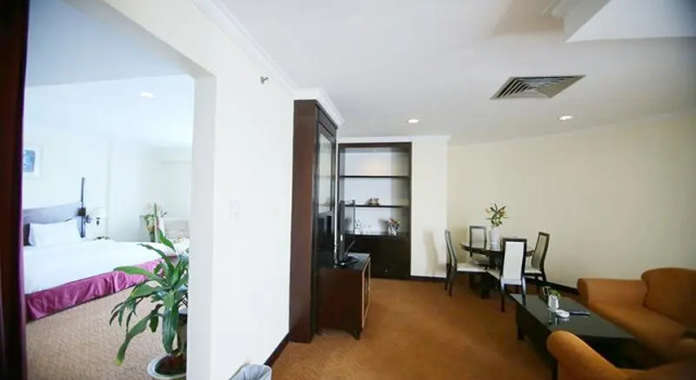 Номер Standard с балконом Pacific Palace Hotel