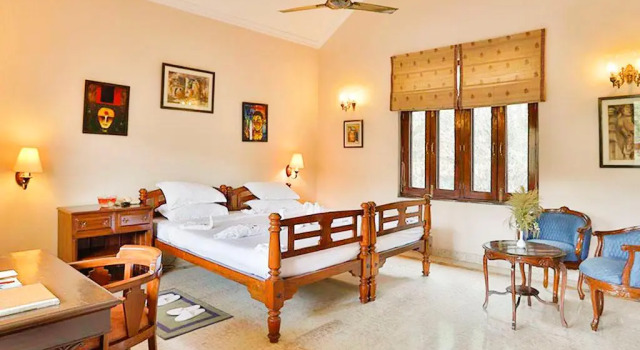 Полулюкс Mogli Resorts Kanha