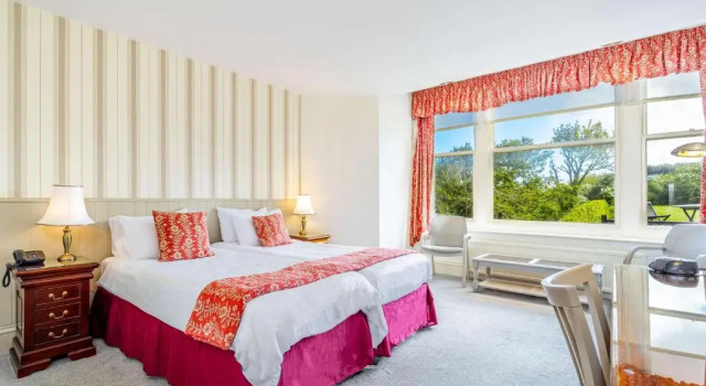 Двухместный номер Standard с видом на море Best Western Walton Park Hotel