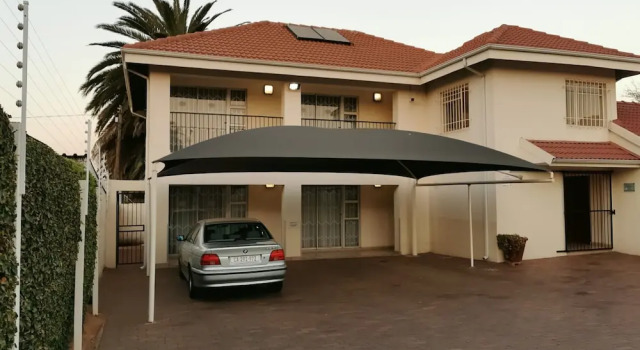 17 on 13th Guest House