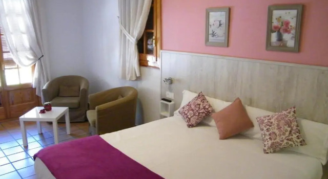 Полулюкс HOTEL LAMOGA