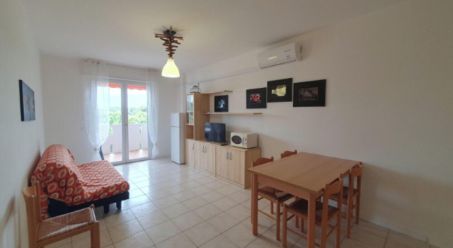 Cozy Holiday Escape on the Seafront of Lignano, Book Lejlighed Hoteller i Friuli Venezia Giulia med parkering, Parkering
