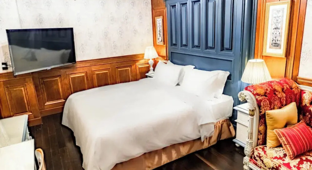 Семейный люкс Shangrila Boutique Hotel