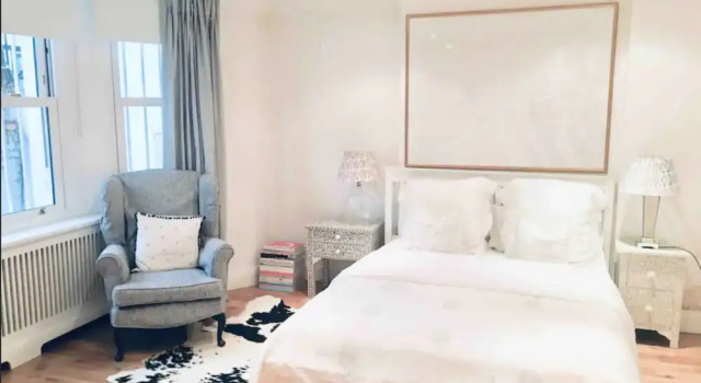 2 Bedroom Apartment With Garden in Ladbroke Grove