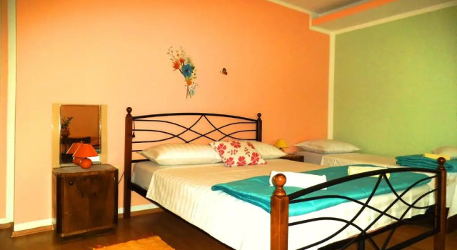 Студия с балконом и с красивым видом из окна Kaja House Apartments