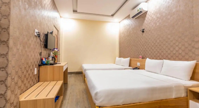 Четырёхместный номер Standard Hanh Phuoc Hotel