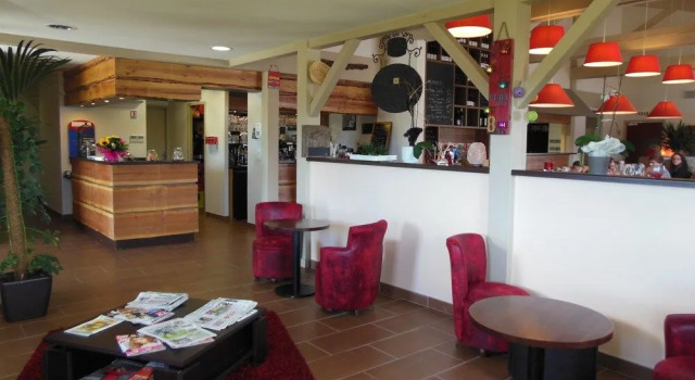 Couett'hôtel Loudéac, Reservar Hotel Hotéis em Loudeac com pequeno-almoço, Café da manhã