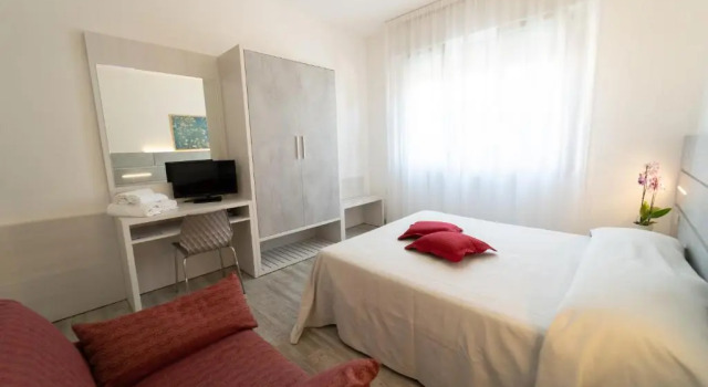 Трёхместный номер Standard Hotel Dafne