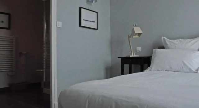 Номер Comfort Hôtel Courtille de Solutré