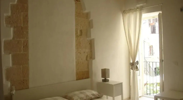 Domus 1333, Book Hotel Ortigia 