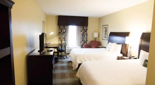 Четырёхместный номер Premium Hilton Garden Inn Clarksville