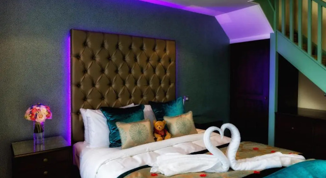 Двухместный номер Superior Rogerthorpe Manor Hotel