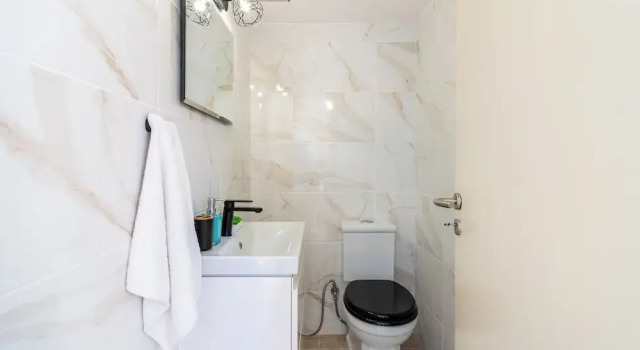 Simba Studio in Larnaca & Terrace, Book Hotel Larnaka Larnaca Region