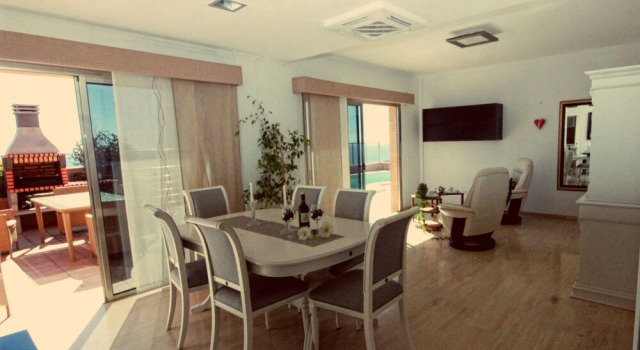 Luxury 5 star Villa Violetta with amazing sea view and heated pool vivienda vacacional, Prenota Villa Cottage a Gran Canaria, Cottage