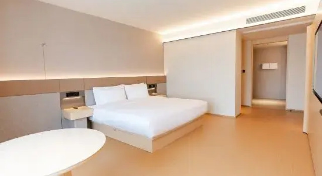 Люкс Deluxe JI Hotel (Qingdao Laoshan Ocean University of China)