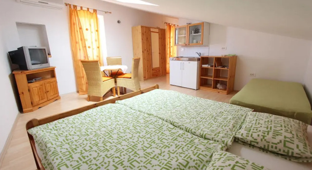 Studios Breski, Забронировать Отель Отели Ровинь с бассейном, рядом с Rovinj Market, Бассейн