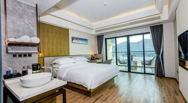 Двухместный номер Executive с видом на гавань Microtel by Wyndham Sanya Dadonghai