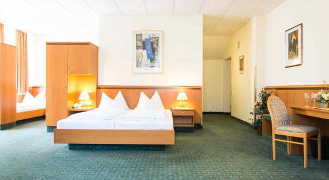 Hotel Beethoven, Prenota Hotel Hinterbruhl Bosco Viennese