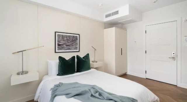 Номер Standard Sonder by Marriott Bonvoy La Galerie