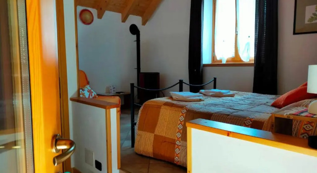 B&B CA DEL PITUR CICOGNA, Prenota Bed & breakfast Cossogno Lago Maggiore