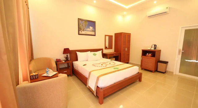 Номер Superior с балконом и с видом на сад Saigon Emerald Beach Resort