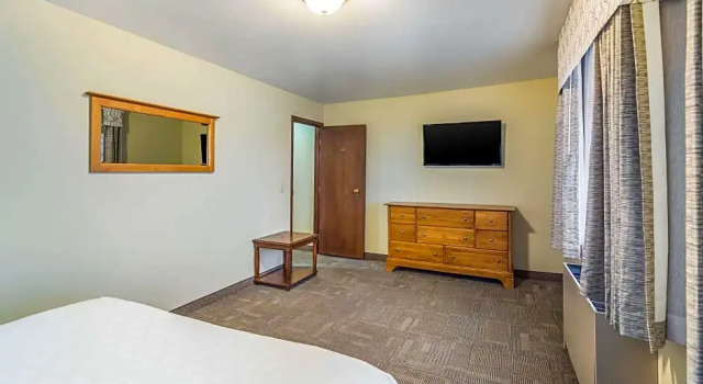 Двухместный люкс Clarion Hotel & Suites Fairbanks near Ft Wainwright