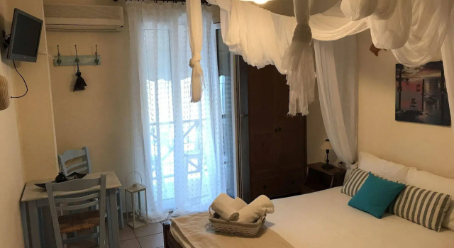 Morpheus Rooms, Prenota Hotel Ano Syros Syros