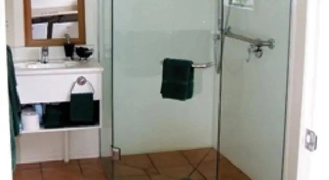 Трёхместный люкс Coromandel Court Motel