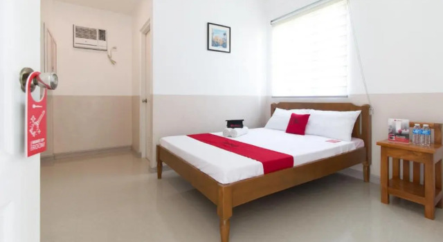 Номер Standard RedDoorz Plus @ Santa Catalina Metro Vigan