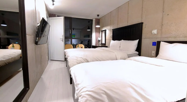 Семейный номер Standard с 2 комнатами CNB Hotel COZYANDBOUTIQUE